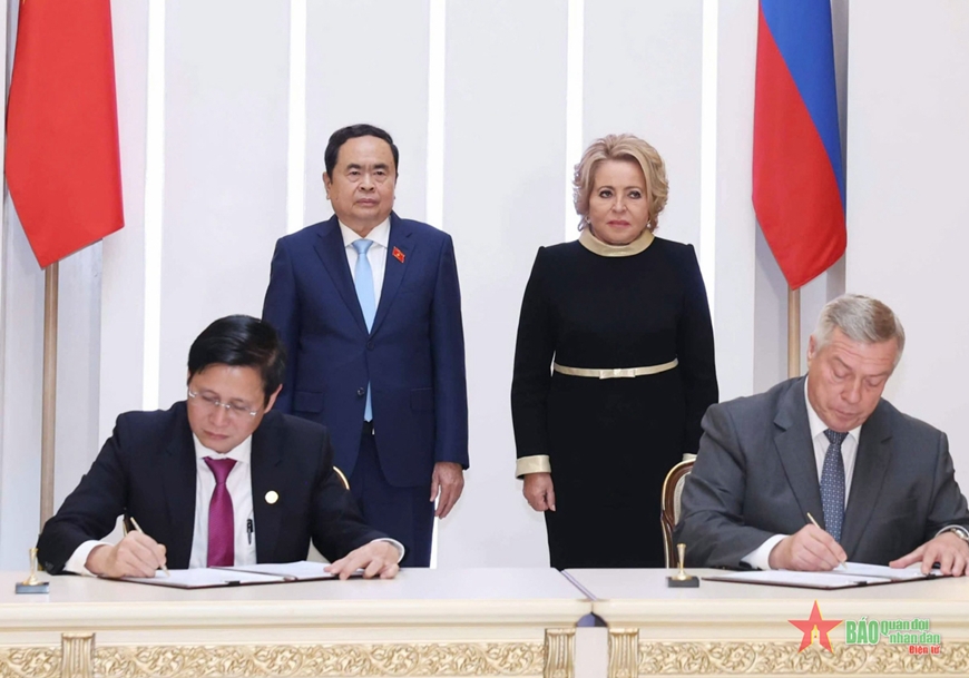 Chủ tịch Quốc hội Trần Thanh Mẫn hội đàm với Chủ tịch Hội đồng Liên bang Quốc hội Liên bang Nga