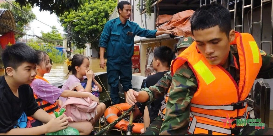 CẬP NHẬT THIÊN TAI TẠI MIỀN BẮC: Khu vực nội thành Hà Nội sắp có mưa lớn cục bộ