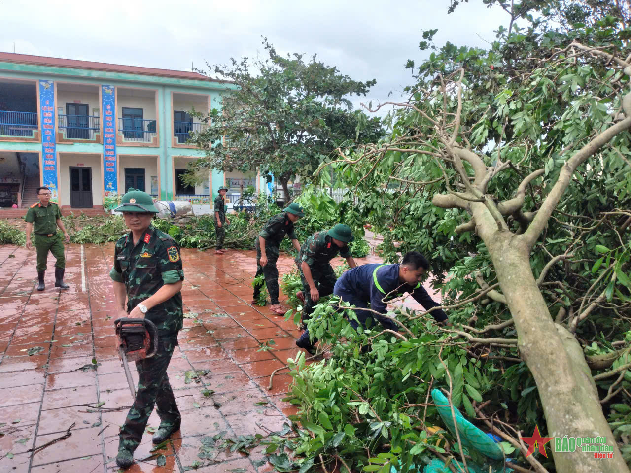 Lực lượng vũ trang tỉnh Hải Dương: Phát huy “4 tại chỗ” khắc phục hậu quả sau bão