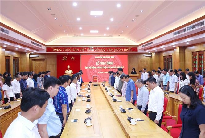 Ban Tuyên giáo Trung ương ủng hộ đồng bào bị thiệt hại do cơn bão số 3