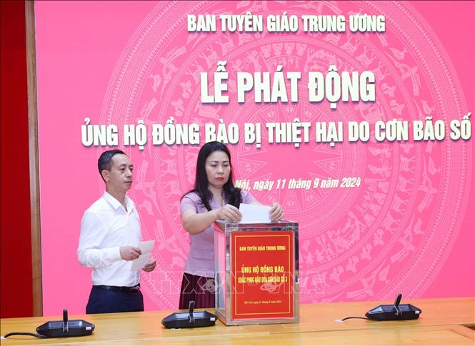 Ban Tuyên giáo Trung ương ủng hộ đồng bào bị thiệt hại do cơn bão số 3