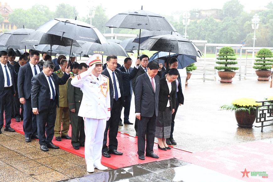 View - 	Quyết tâm gìn giữ, vun đắp quan hệ Việt Nam-Lào mãi mãi xanh tươi