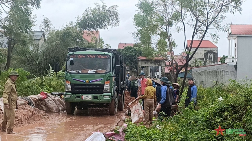 Tỉnh Bắc Giang tiếp tục khắc phục hậu quả mưa lũ, sơ tán nhân dân ra khỏi vị trí nguy hiểm