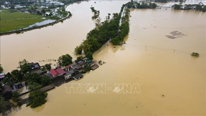 Hà Nội: Một số khu vực trên các tuyến phố, khu đô thị ngập sâu trong nước