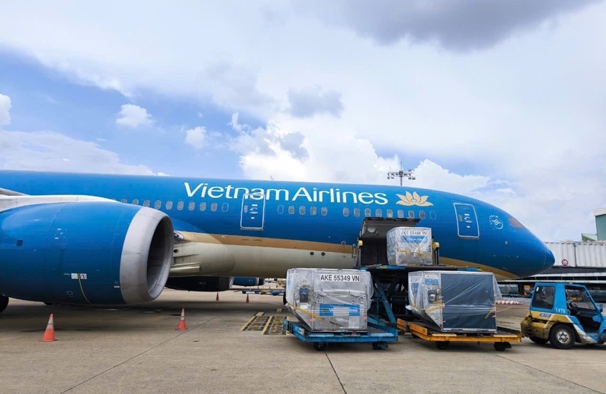 Vietnam Airlines vận chuyển miễn phí gần 30 tấn hàng cứu trợ vùng bão lũ miền Bắc