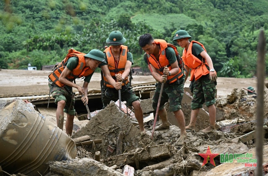 Dốc sức khắc phục hậu quả thiên tai