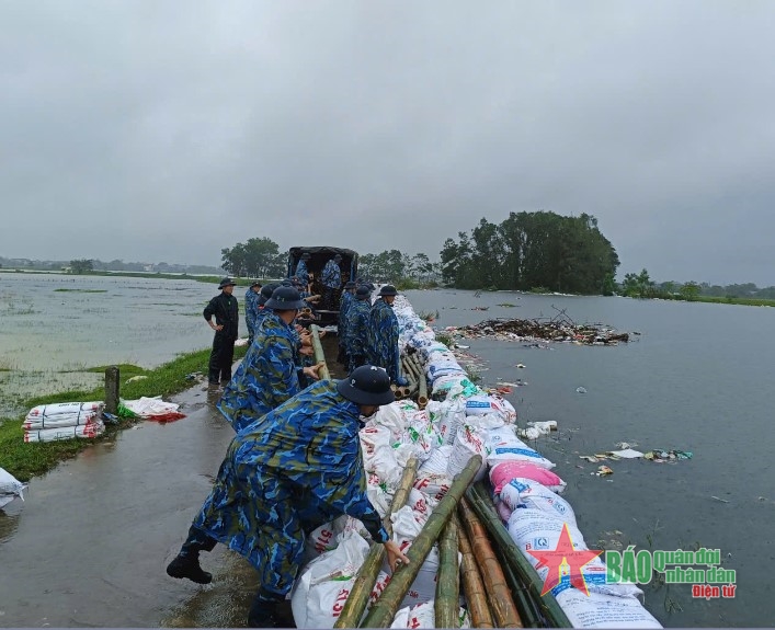 Dốc sức khắc phục hậu quả thiên tai