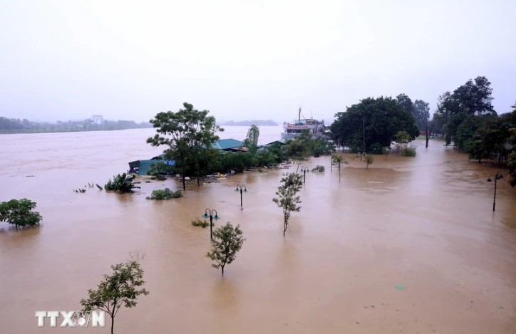 Lũ trên sông Hồng tại Hà Nội sẽ xuống chậm nhưng vẫn ở trên báo động 2