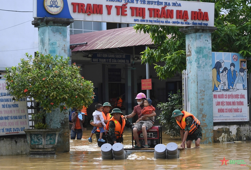 Huyện Hạ Hòa, Phú Thọ: Nỗ lực giúp dân khắc phục hậu quả sau lũ