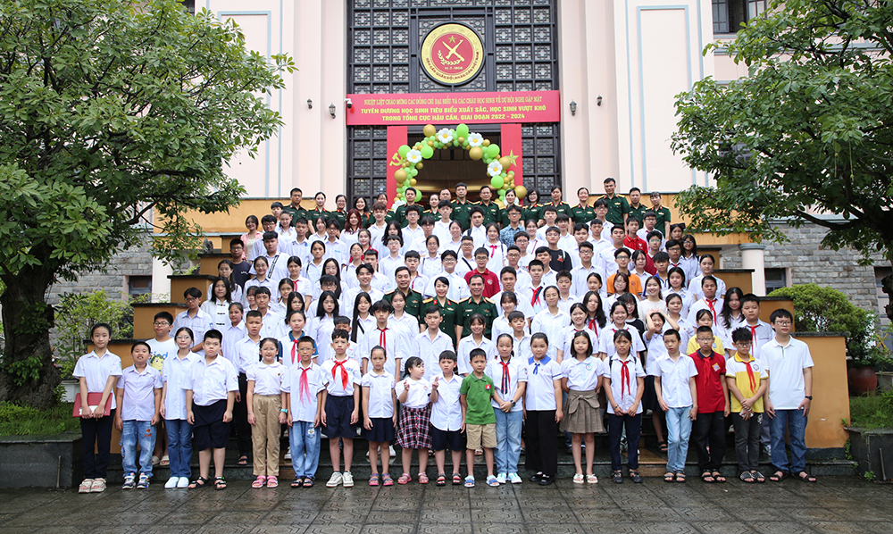 Thêm yên tâm, gắn bó với đơn vị