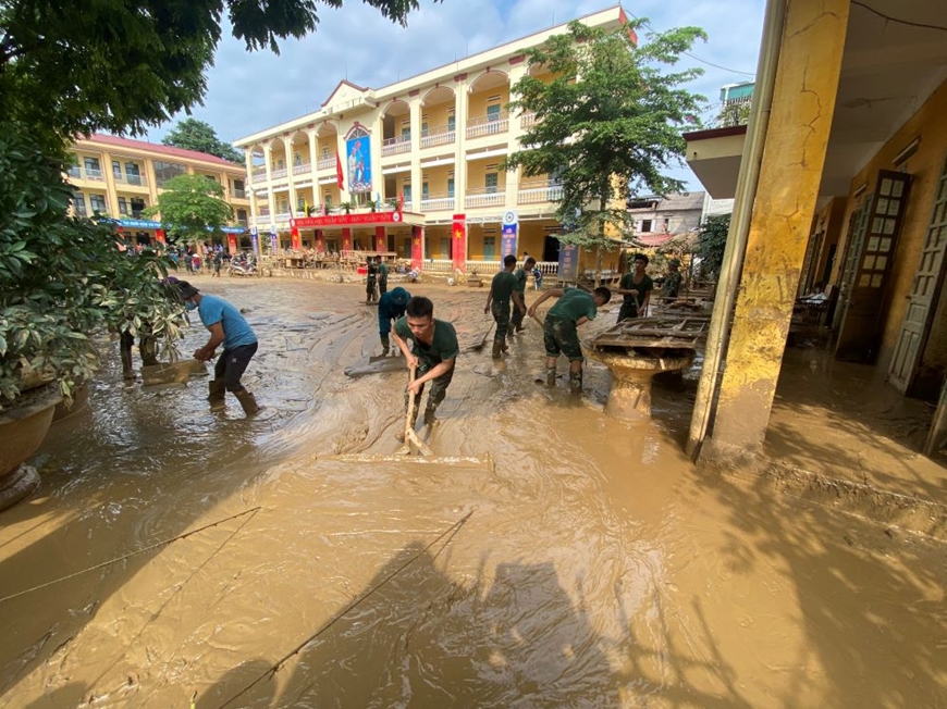 Nỗ lực giúp thầy trò sớm trở lại trường học