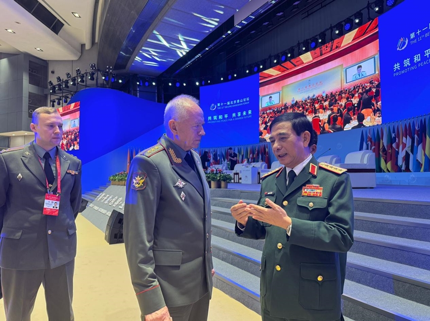 Một số hình ảnh hoạt động của Đại tướng Phan Văn Giang tại Trung Quốc