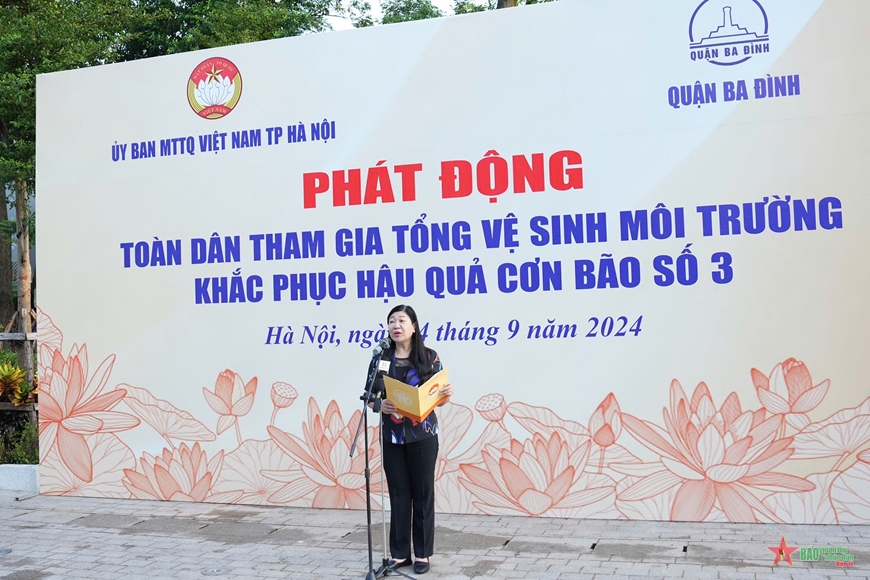 Hà Nội ra quân tổng vệ sinh môi trường khắc phục hậu quả cơn bão số 3