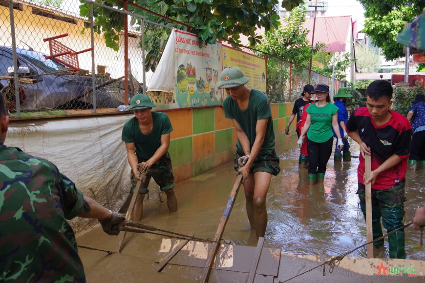 Bão số 3, mưa lũ, sạt lở đất: 345 người chết, mất tích; 168.253 ngôi nhà bị hỏng, thiệt hại