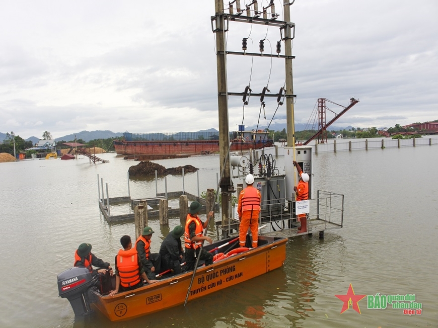 Có 5 tỉnh hoàn thành việc khôi phục điện cho khách hàng bị ảnh hưởng bởi bão số 3