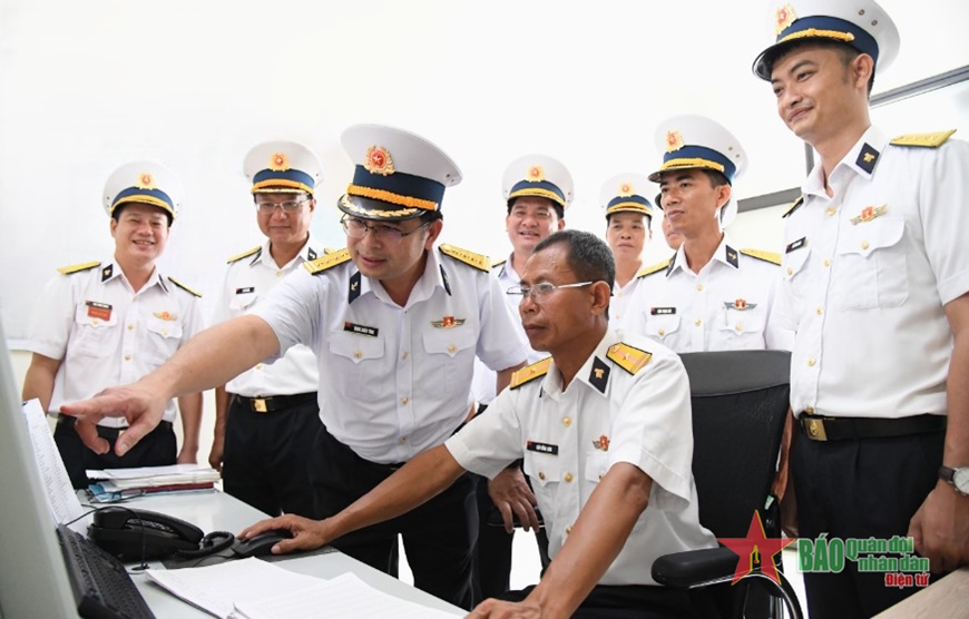 Nắm chắc nhiệm vụ, làm chủ khí tài, hiệp đồng chặt chẽ Nắm chắc nhiệm vụ, làm chủ khí tài, hiệp đồng chặt chẽ