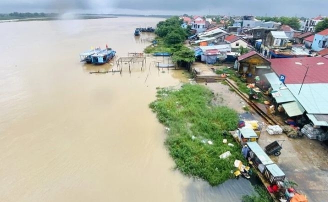 Cảnh báo tình trạng mưa to, nguy cơ lũ quét, sạt lở khi bão vào vùng biển miền Trung