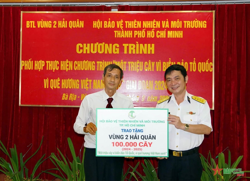 Vùng 2 Hải quân phối hợp thực hiện chương trình “Một triệu cây vì biển, đảo Tổ quốc, vì quê hương Việt Nam xanh”