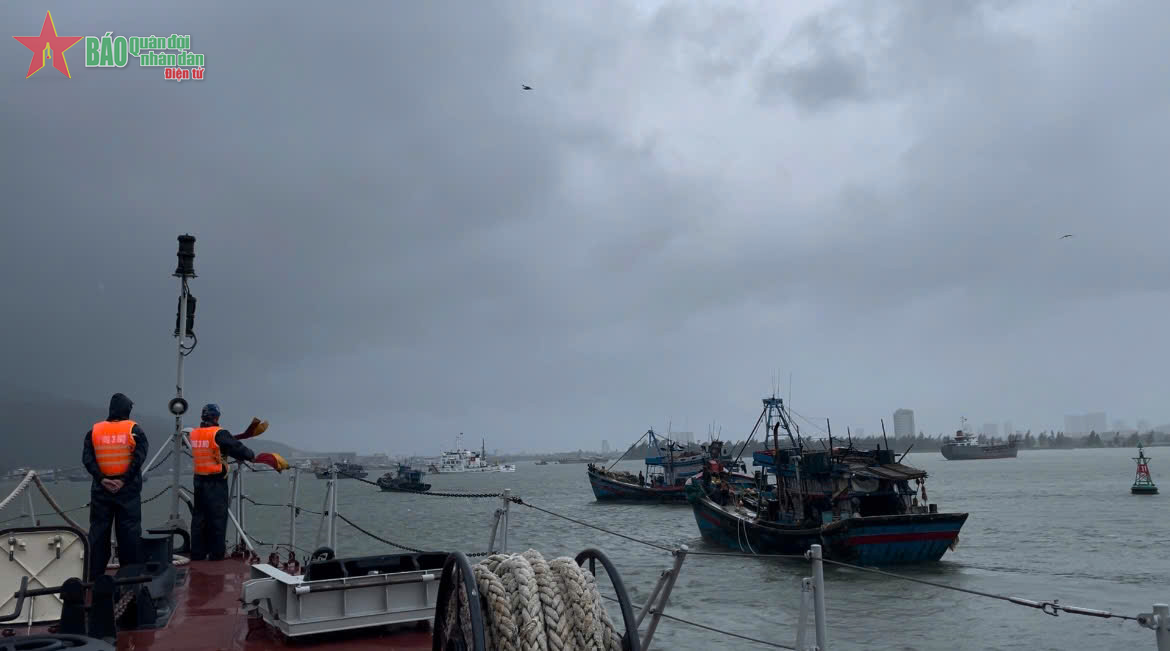 Vùng 3 Hải quân sẵn sàng ứng phó với bão số 4