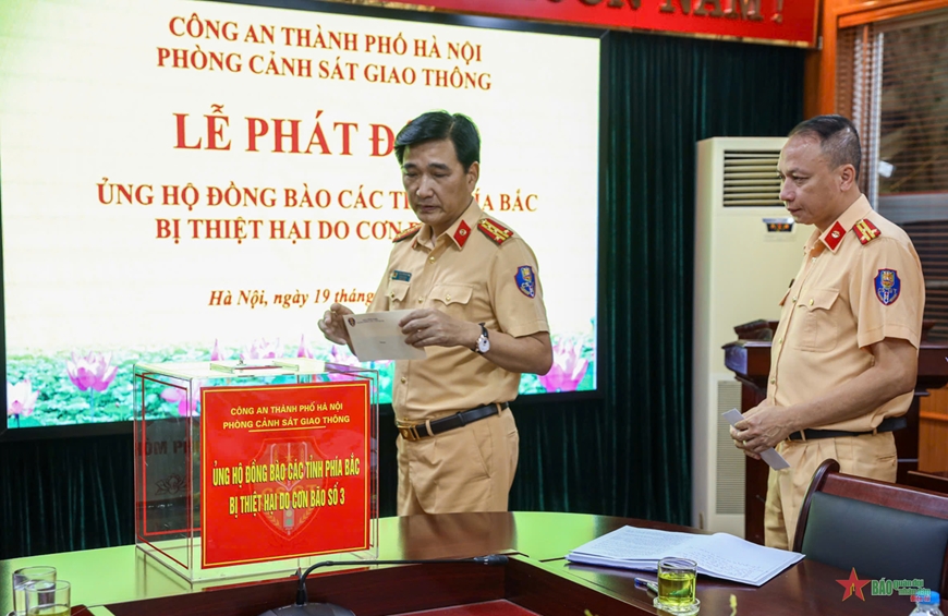 Phòng Cảnh sát giao thông Hà Nội chung tay giúp đỡ đồng bào bị ảnh hưởng bởi cơn bão số 3