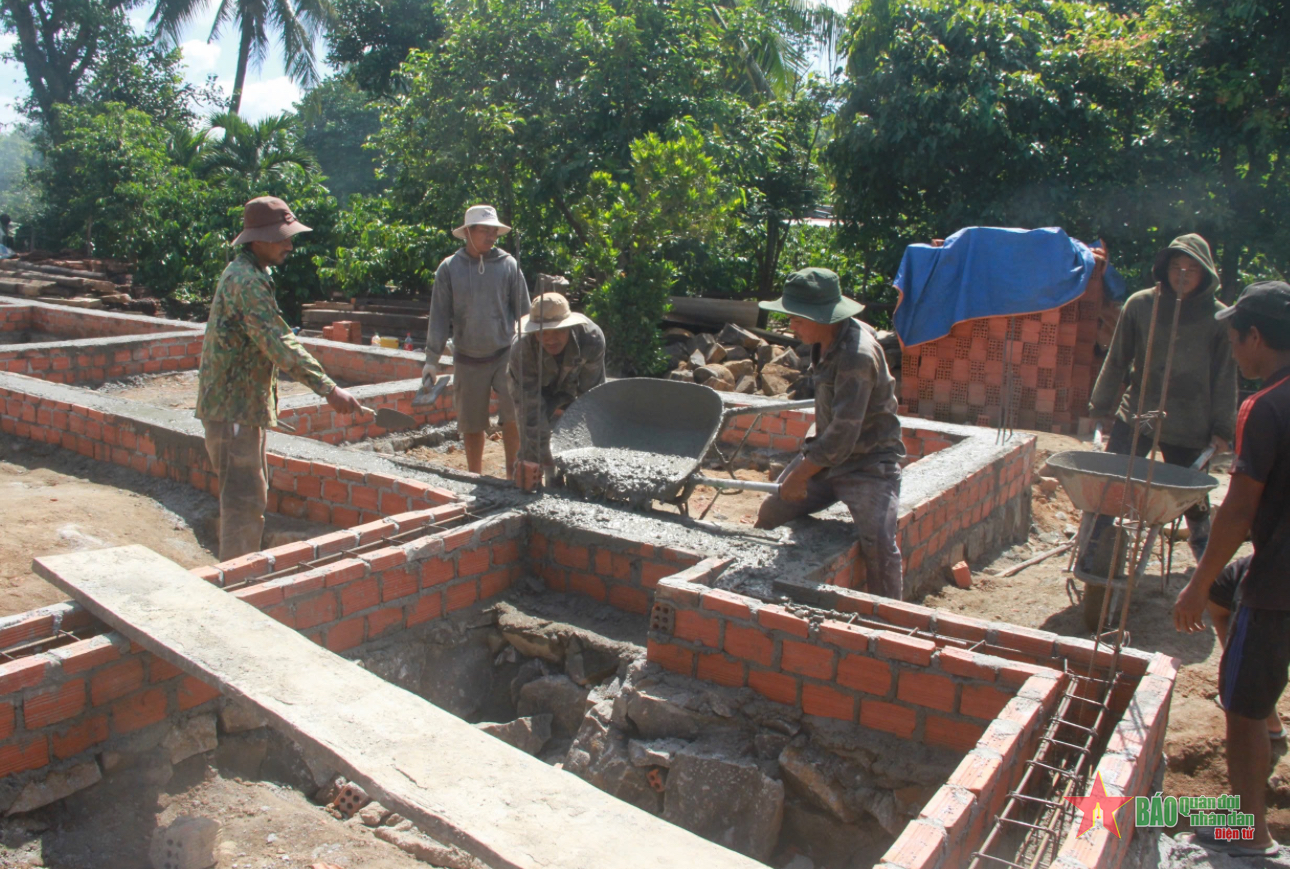 Chính sách và phát triển: Nghị quyết giảm nghèo vùng đồng bào dân tộc thiểu số