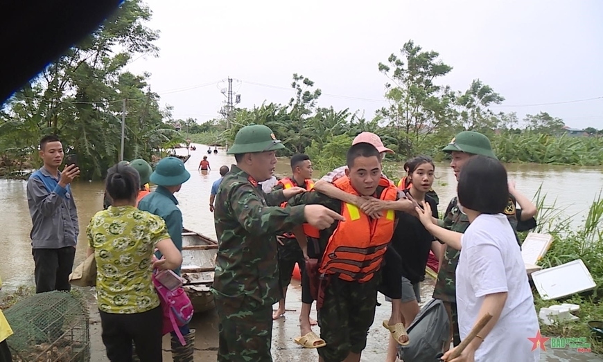 Cần giải pháp căn cơ đối với người dân vùng lũ