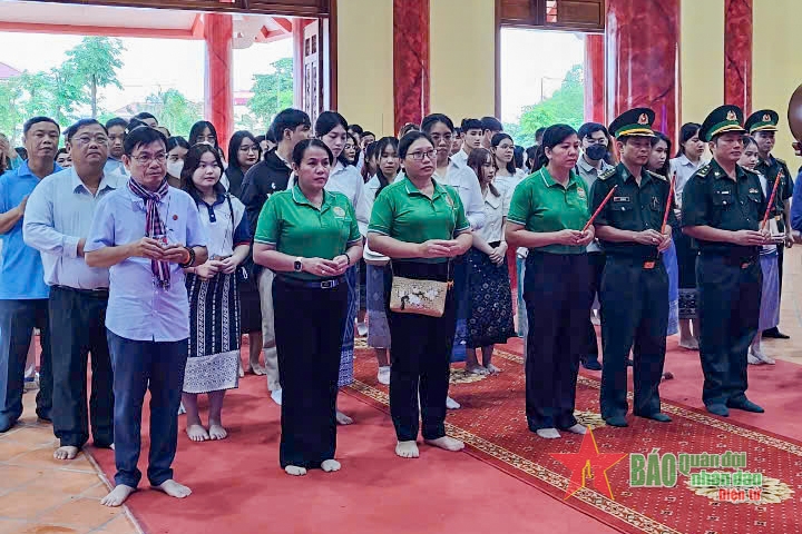 Tổ chức Chương trình trải nghiệm thực tế cho sinh viên Lào và Campuchia