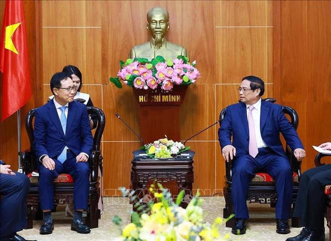 Thủ tướng Phạm Minh Chính tiếp lãnh đạo các tập đoàn lớn của nước ngoài đang đầu tư tại Việt Nam