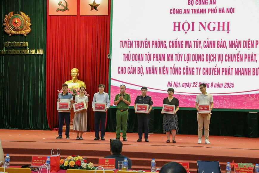 Nhận diện thủ đoạn vận chuyển ma túy qua đường chuyển phát nhanh