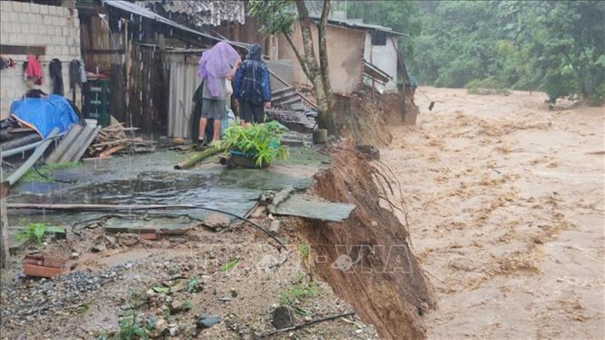 Lũ trên sông Bưởi, sông Chu, hạ lưu sông Mã, sông Cả, sông La tiếp tục lên
