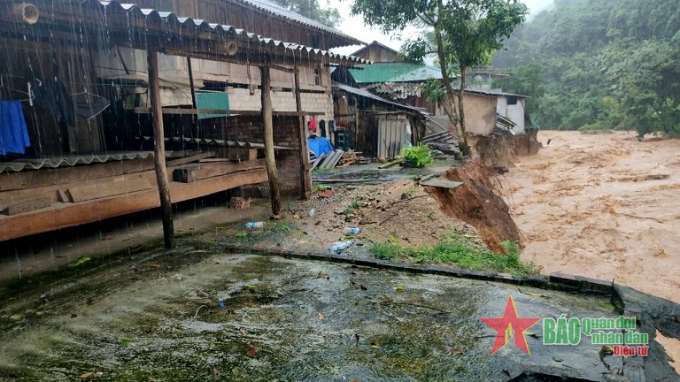Thanh Hóa: Tình hình mưa lũ, sạt lở tiếp tục diễn biến phức tạp