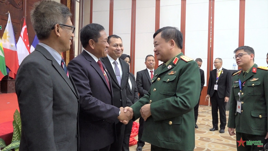 Thượng tướng Hoàng Xuân Chiến dự Hội nghị quan chức quốc phòng cấp cao ASEAN