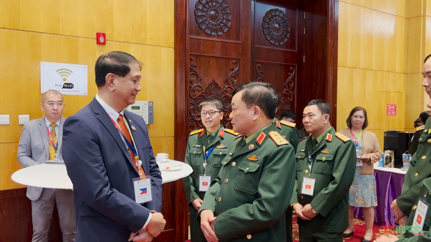 Thượng tướng Hoàng Xuân Chiến dự Hội nghị quan chức quốc phòng cấp cao ASEAN