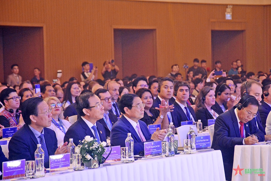 Thủ tướng Phạm Minh Chính dự phiên toàn thể Diễn đàn Kinh tế TP Hồ Chí Minh năm 2024