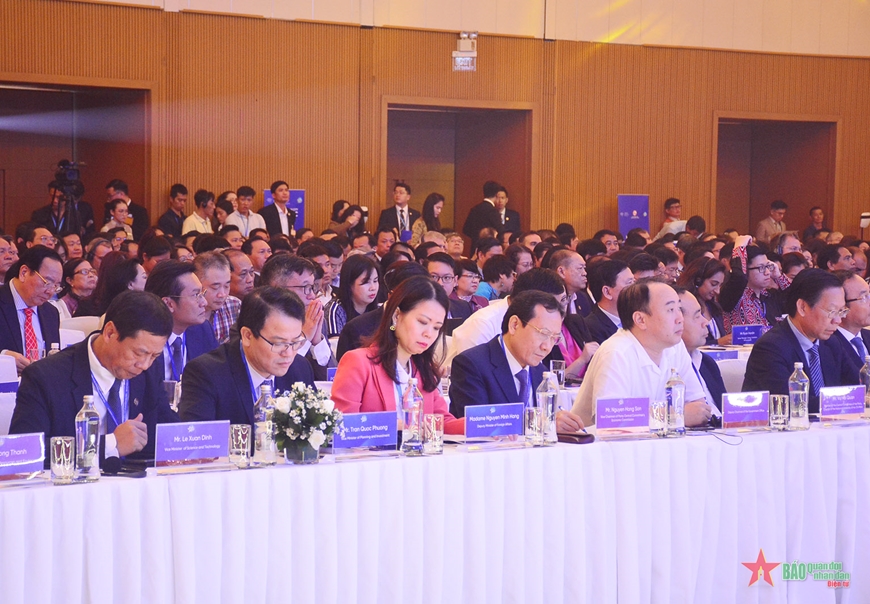 Thủ tướng Phạm Minh Chính dự phiên toàn thể Diễn đàn Kinh tế TP Hồ Chí Minh năm 2024