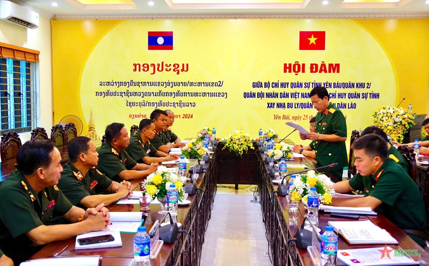 Hội đàm về kết quả kết nghĩa giữa Bộ CHQS tỉnh Yên Bái và Bộ CHQS tỉnh Xayabury