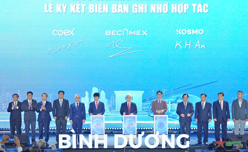 Thủ tướng Phạm Minh Chính dự Lễ công bố Quy hoạch tỉnh Bình Dương