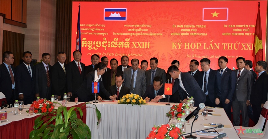 Việt Nam - Campuchia tăng cường phối hợp tìm kiếm, quy tập hài cốt liệt sĩ