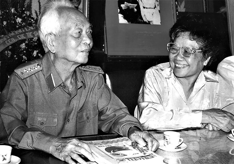PGS Đặng Bích Hà, phu nhân Đại tướng Võ Nguyên Giáp qua ống kính của nghệ sĩ nhiếp ảnh Trần Hồng