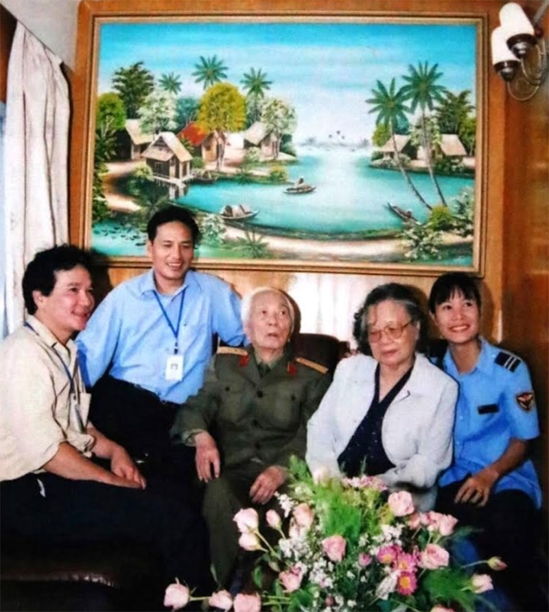 PGS Đặng Bích Hà, phu nhân Đại tướng Võ Nguyên Giáp qua ống kính của nghệ sĩ nhiếp ảnh Trần Hồng