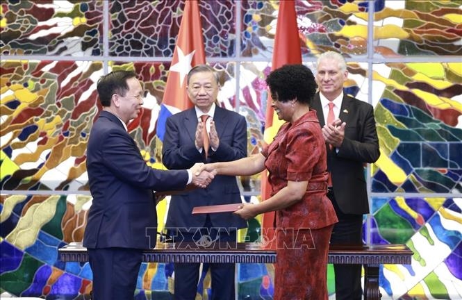 Lễ ký các văn kiện hợp tác Việt Nam - Cuba