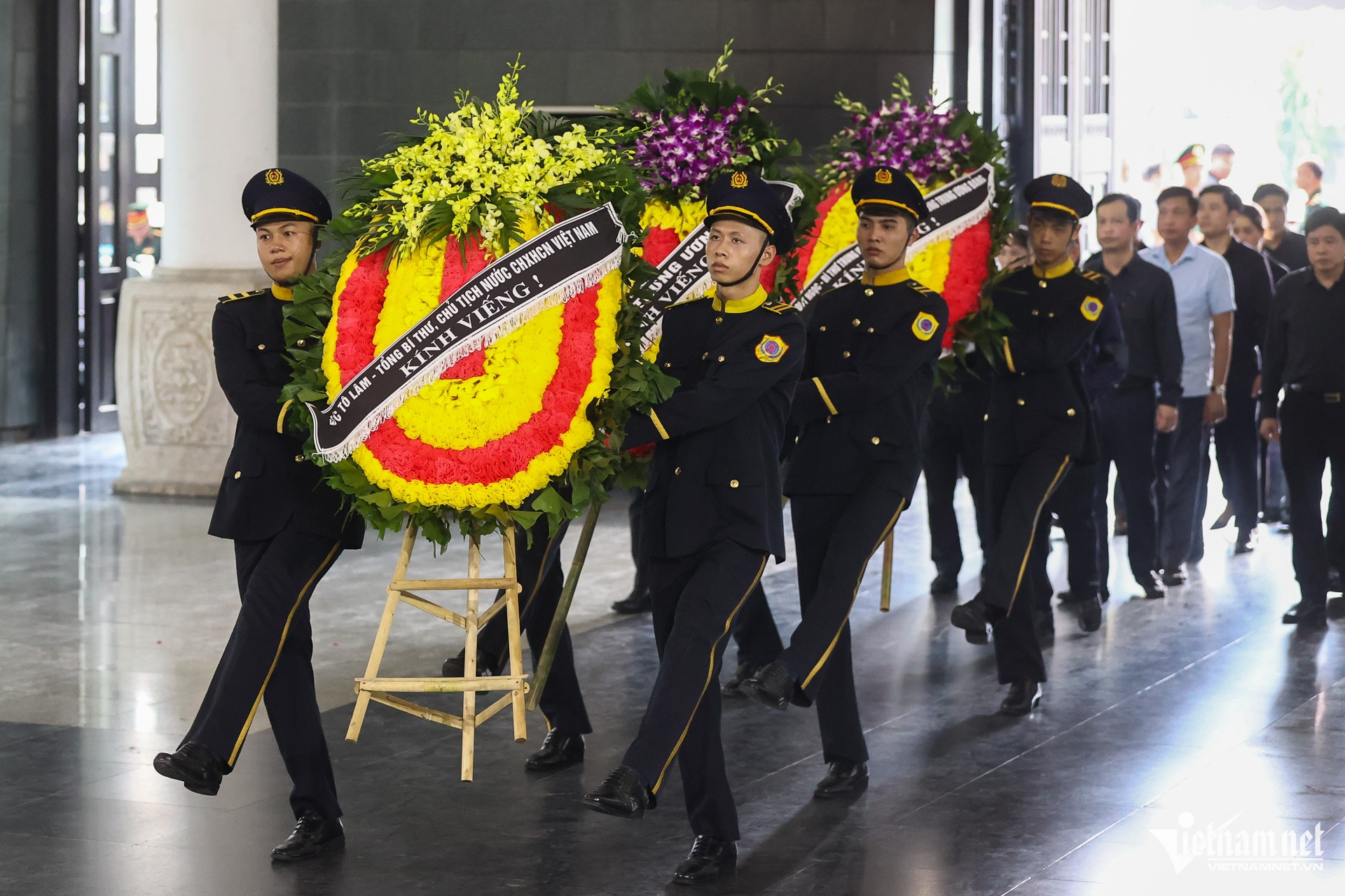 Thường trực Ban Bí thư Lương Cường viếng Phu nhân Đại tướng Võ Nguyên Giáp