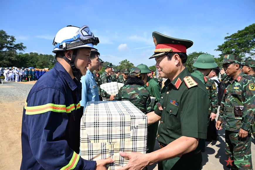 Thượng tướng Nguyễn Tân Cương dự diễn tập phòng thủ dân sự TP Hà Nội
