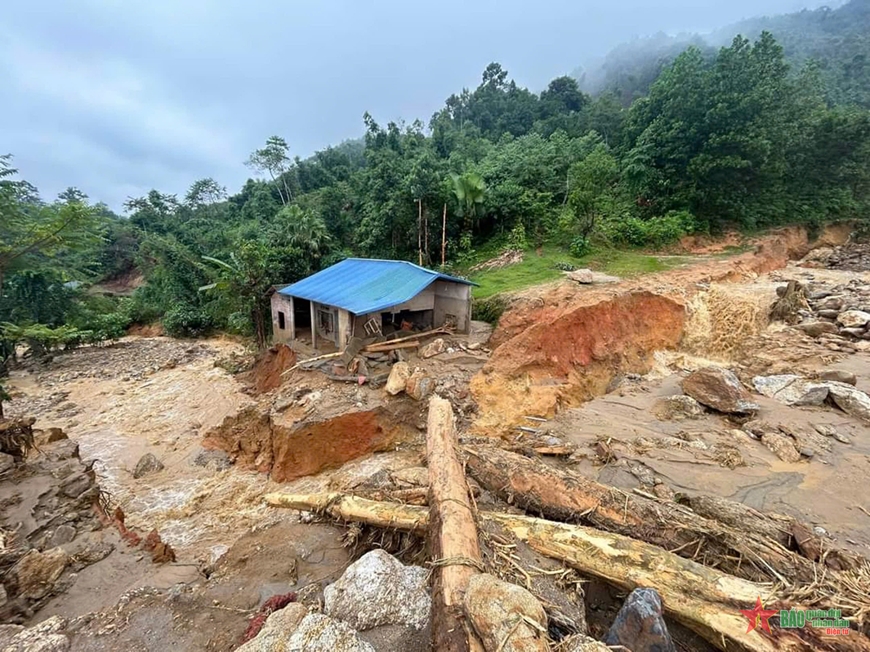 Vụ sạt lở tại Hà Giang: Đã có 2 người chết, 3 người mất tích, 6 người bị thương