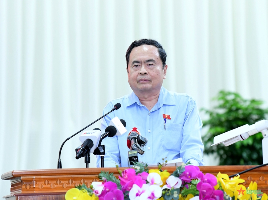 Tiếp tục đổi mới tư duy xây dựng pháp luật, trên tinh thần việc gì có lợi cho dân thì phải làm