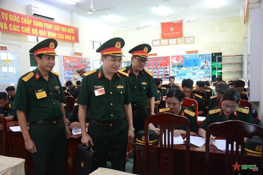 Cục Vận tải chấm thi toàn diện các tiểu đoàn tại Lữ đoàn 683