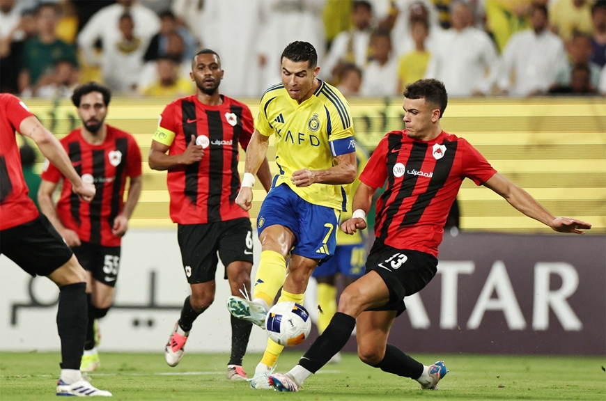 Tin thể thao (1-10): Ronaldo giúp Al Nassr chiến thắng, HLV Ten Hag ngấp nghé mất “ghế nóng”