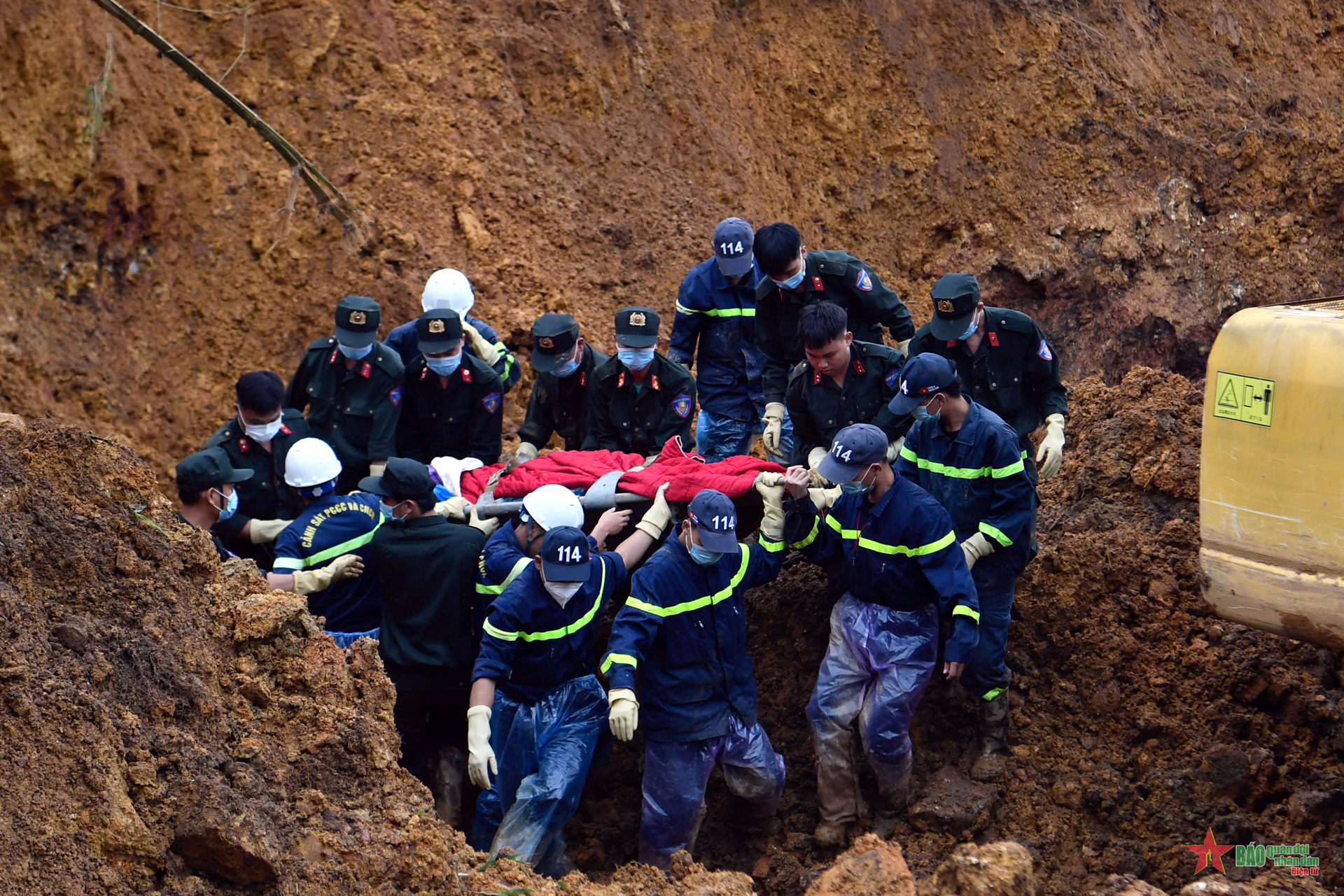 Tìm thấy thi thể nạn nhân mất tích thứ 3 trong vụ sạt lở đất tại Bắc Quang (Hà Giang)