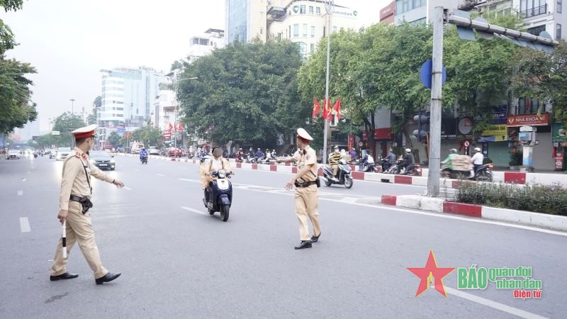 Hà Nội: Chính thức ra quân đợt cao điểm xử lý học sinh vi phạm giao thông
