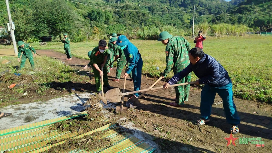 Quảng Nam: Xuất hiện nhiều đường nứt trên núi, di dời khẩn cấp nhiều hộ dân